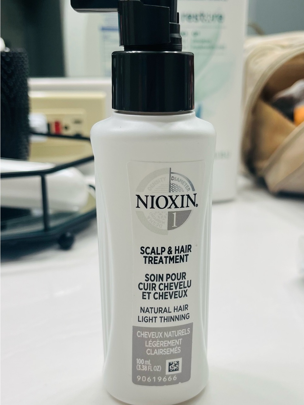 NIOXIN White Scalp & Hair Treatment for Light Thinning